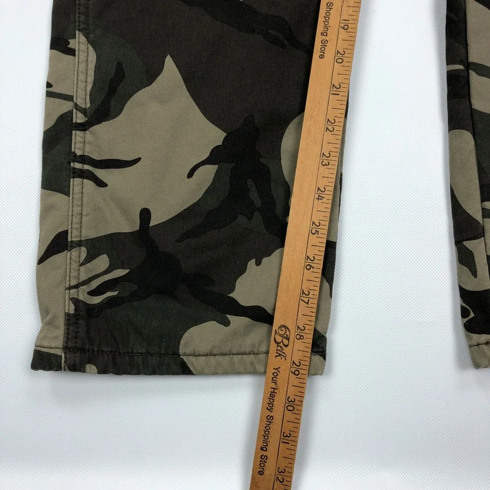 Wrangler Mens Relaxed Fit Fleece Lined Camo Cargo Pants 32x30 Green Brown
